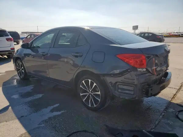 5YFBURHE3HP596093 2017 TOYOTA COROLLA - Image 2