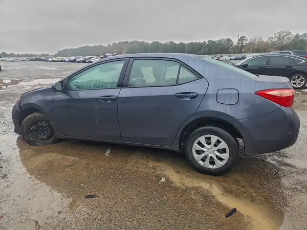 5YFBURHE3HP598264 2017 TOYOTA COROLLA - Image 2