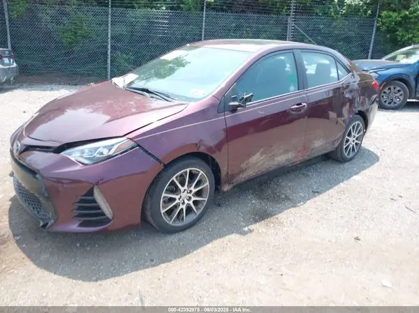 5YFBURHE3HP600269 2017 TOYOTA COROLLA - Image 2
