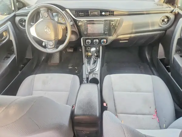 5YFBURHE3HP600272 2017 TOYOTA COROLLA - Image 8