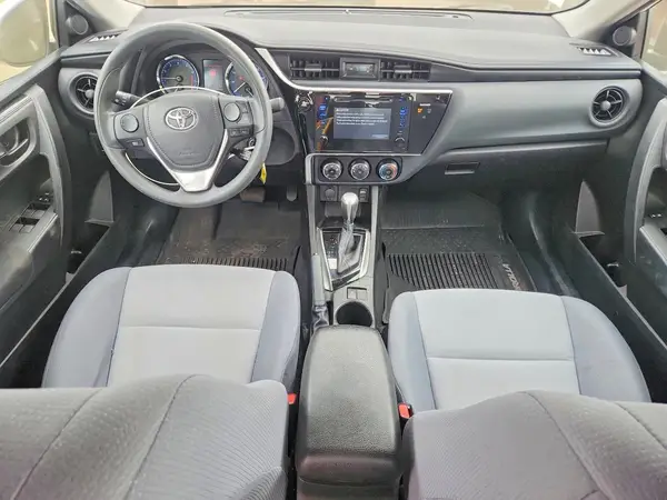 5YFBURHE3HP601678 2017 TOYOTA COROLLA - Image 8