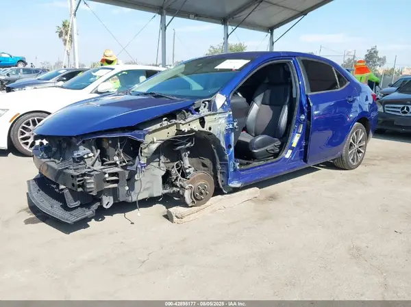 5YFBURHE3HP601857 2017 TOYOTA COROLLA - Image 2
