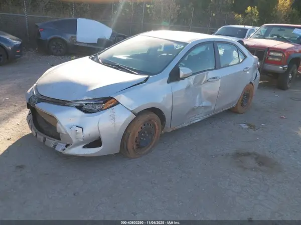 5YFBURHE3HP602023 2017 TOYOTA COROLLA - Image 2