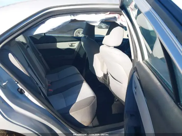 5YFBURHE3HP602023 2017 TOYOTA COROLLA - Image 8
