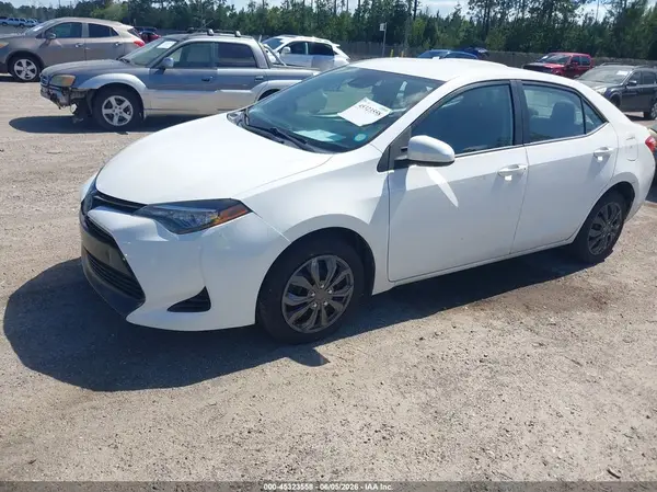 5YFBURHE3HP602460 2017 TOYOTA COROLLA - Image 2