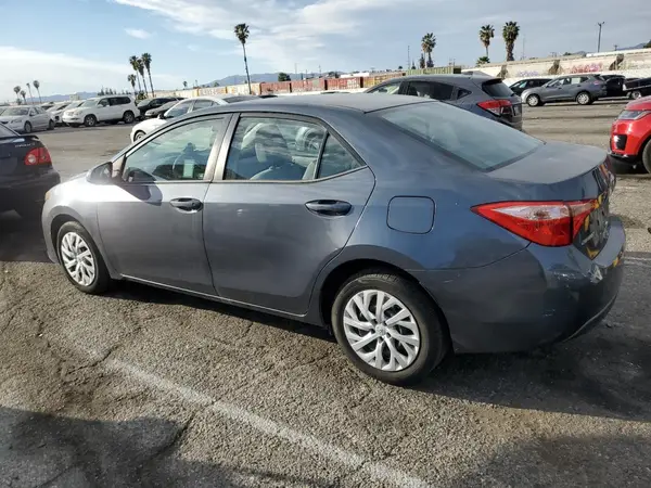 5YFBURHE3HP605830 2017 TOYOTA COROLLA - Image 2