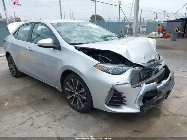 5YFBURHE3HP606878 2017 TOYOTA COROLLA - Image 1
