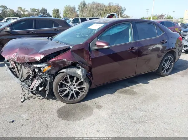 5YFBURHE3HP607416 2017 TOYOTA COROLLA - Image 2