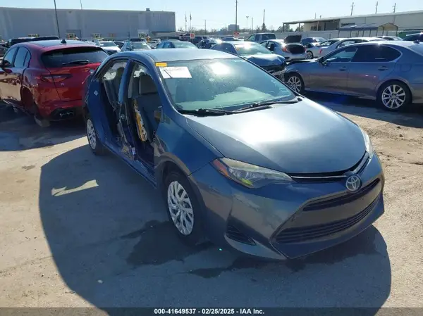 5YFBURHE3HP607903 2017 TOYOTA COROLLA - Image 1