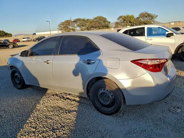 5YFBURHE3HP609392 2017 TOYOTA COROLLA - Image 2