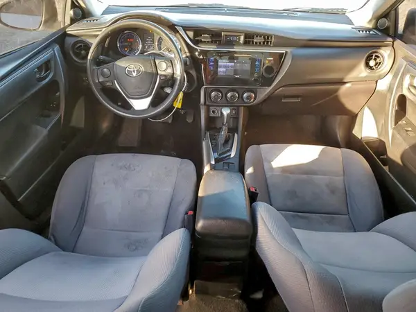 5YFBURHE3HP609392 2017 TOYOTA COROLLA - Image 8