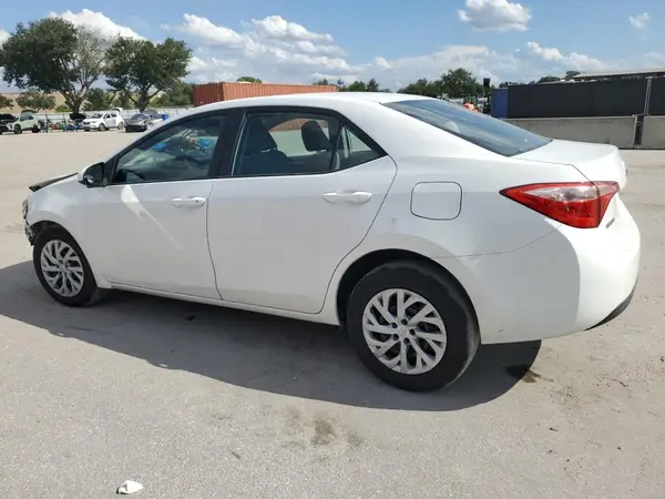 5YFBURHE3HP612521 2017 TOYOTA COROLLA - Image 2