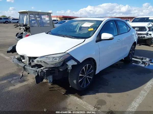 5YFBURHE3HP613569 2017 TOYOTA COROLLA - Image 2