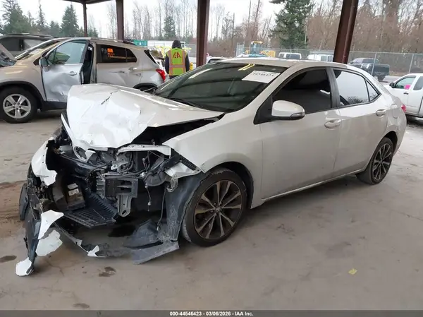 5YFBURHE3HP614057 2017 TOYOTA COROLLA - Image 2
