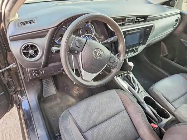 5YFBURHE3HP615418 2017 TOYOTA COROLLA - Image 8