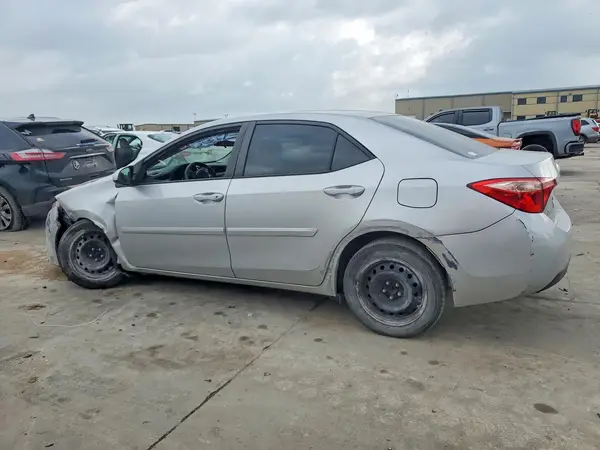 5YFBURHE3HP615757 2017 TOYOTA COROLLA - Image 2