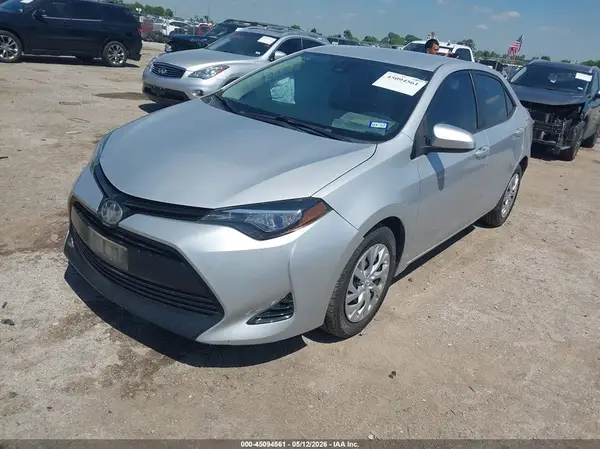 5YFBURHE3HP616133 2017 TOYOTA COROLLA - Image 2