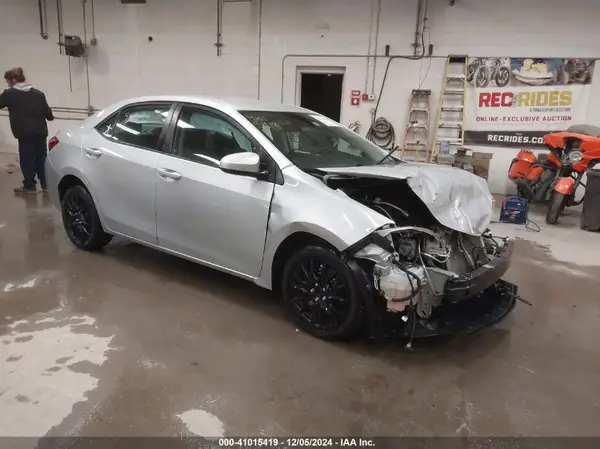5YFBURHE3HP619176 2017 TOYOTA COROLLA - Image 1