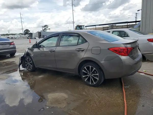 5YFBURHE3HP619338 2017 TOYOTA COROLLA - Image 2