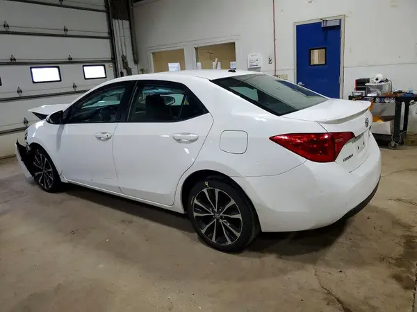 5YFBURHE3HP619694 2017 TOYOTA COROLLA - Image 2