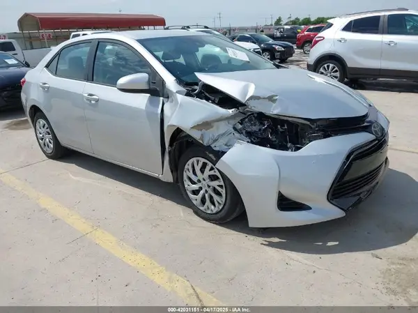 5YFBURHE3HP620196 2017 TOYOTA COROLLA - Image 1