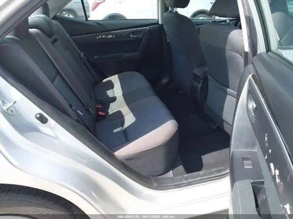 5YFBURHE3HP620196 2017 TOYOTA COROLLA - Image 8