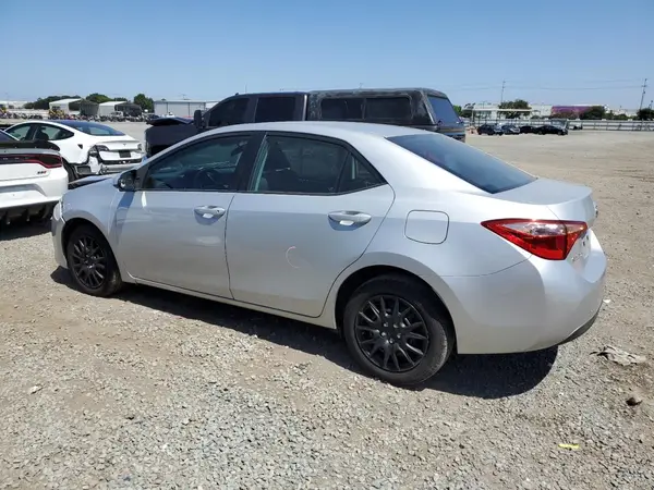 5YFBURHE3HP621218 2017 TOYOTA COROLLA - Image 2