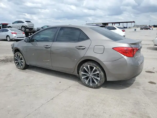 5YFBURHE3HP621378 2017 TOYOTA COROLLA - Image 2