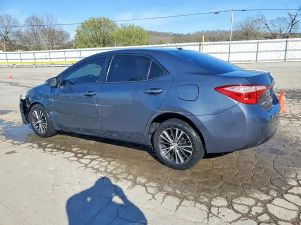 5YFBURHE3HP621591 2017 TOYOTA COROLLA - Image 2