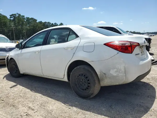 5YFBURHE3HP623812 2017 TOYOTA COROLLA - Image 2
