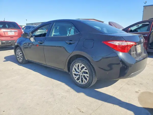 5YFBURHE3HP624944 2017 TOYOTA COROLLA - Image 2
