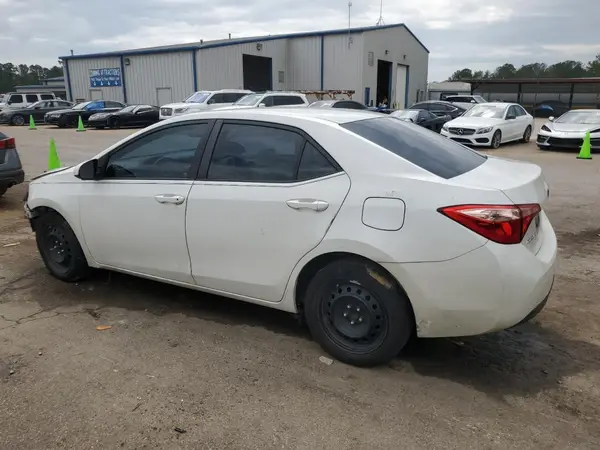 5YFBURHE3HP625852 2017 TOYOTA COROLLA - Image 2