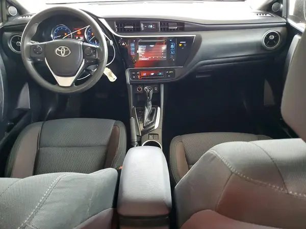 5YFBURHE3HP628038 2017 TOYOTA COROLLA - Image 8