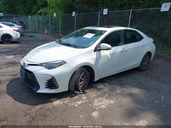 5YFBURHE3HP628668 2017 TOYOTA COROLLA - Image 2