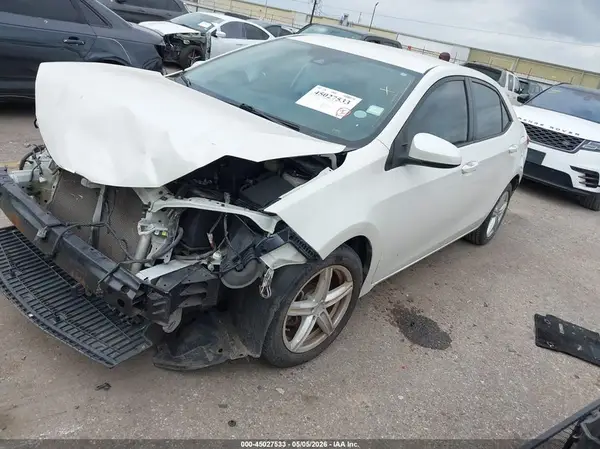 5YFBURHE3HP629979 2017 TOYOTA COROLLA - Image 2