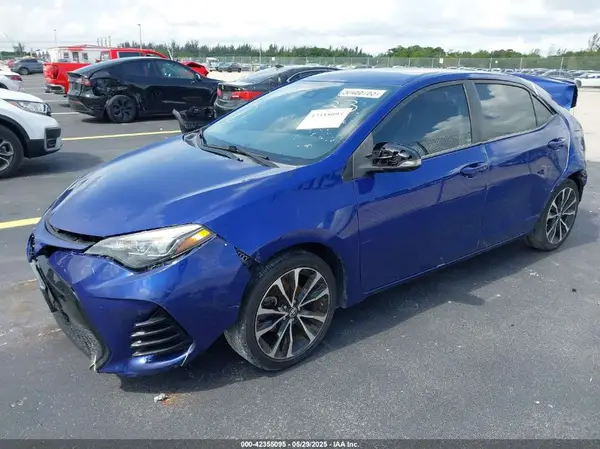 5YFBURHE3HP632686 2017 TOYOTA COROLLA - Image 2