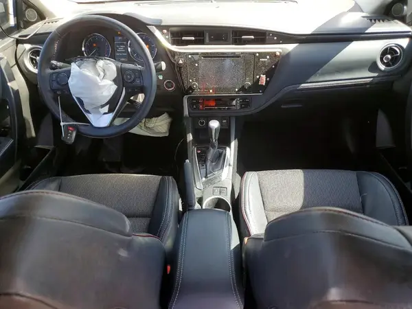 5YFBURHE3HP633708 2017 TOYOTA COROLLA - Image 8