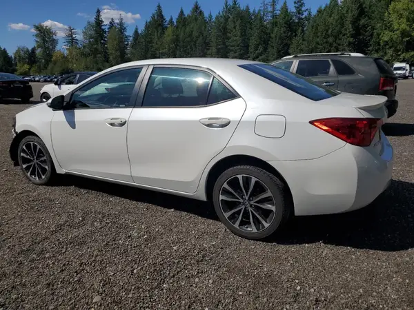 5YFBURHE3HP636625 2017 TOYOTA COROLLA - Image 2