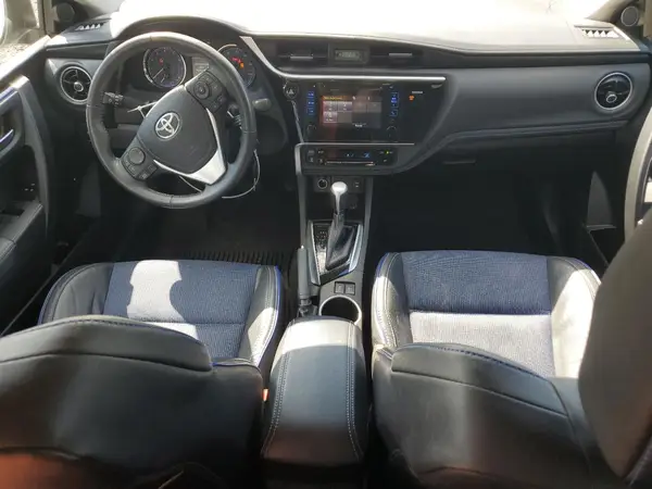 5YFBURHE3HP636625 2017 TOYOTA COROLLA - Image 8