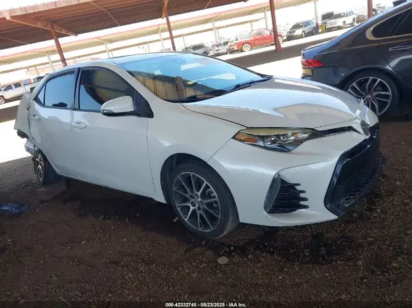 5YFBURHE3HP636849 2017 TOYOTA COROLLA - Image 1