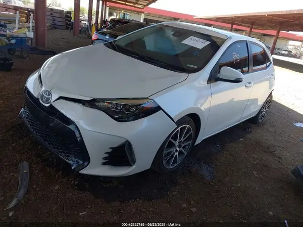 5YFBURHE3HP636849 2017 TOYOTA COROLLA - Image 2