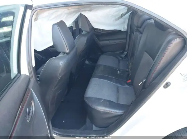 5YFBURHE3HP636849 2017 TOYOTA COROLLA - Image 8