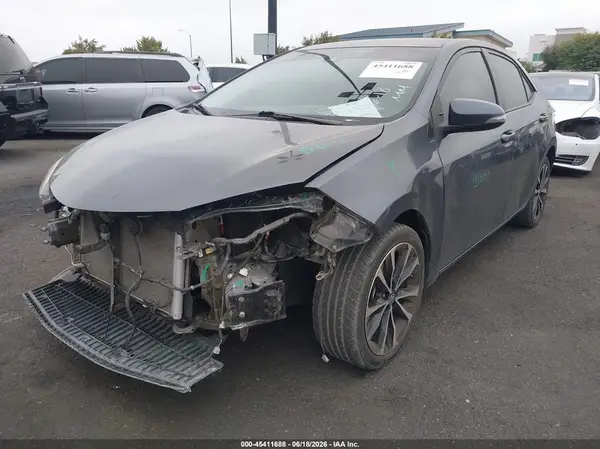 5YFBURHE3HP637497 2017 TOYOTA COROLLA - Image 2