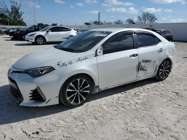 5YFBURHE3HP637810 2017 TOYOTA COROLLA - Image 1
