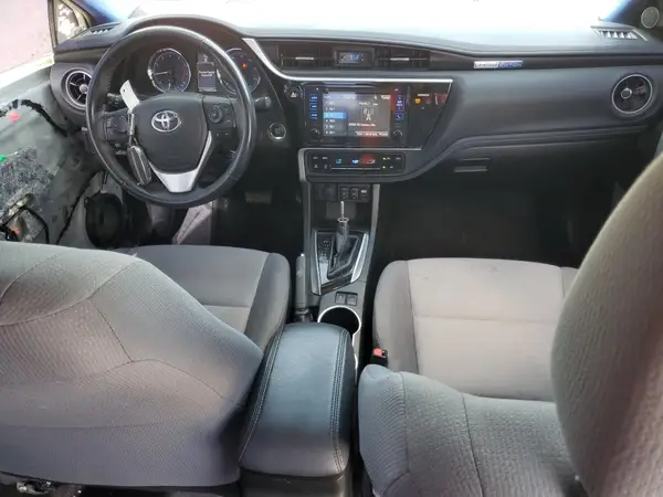 5YFBURHE3HP637810 2017 TOYOTA COROLLA - Image 8