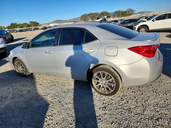 5YFBURHE3HP638486 2017 TOYOTA COROLLA - Image 2