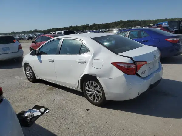 5YFBURHE3HP638987 2017 TOYOTA COROLLA - Image 2
