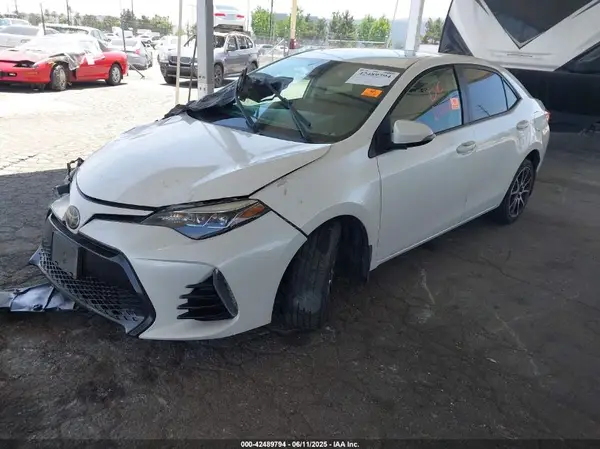 5YFBURHE3HP639251 2017 TOYOTA COROLLA - Image 2