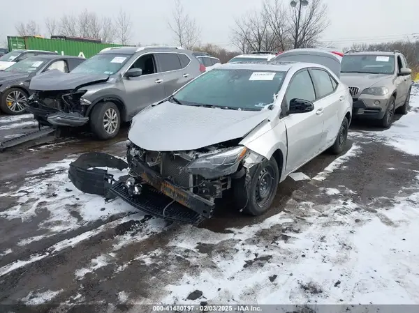5YFBURHE3HP639296 2017 TOYOTA COROLLA - Image 2