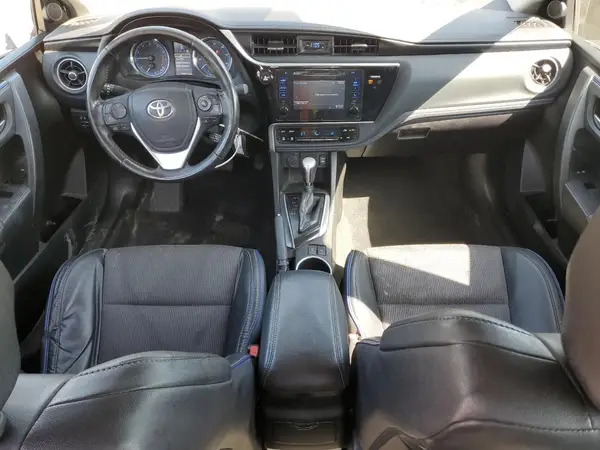 5YFBURHE3HP639573 2017 TOYOTA COROLLA - Image 8